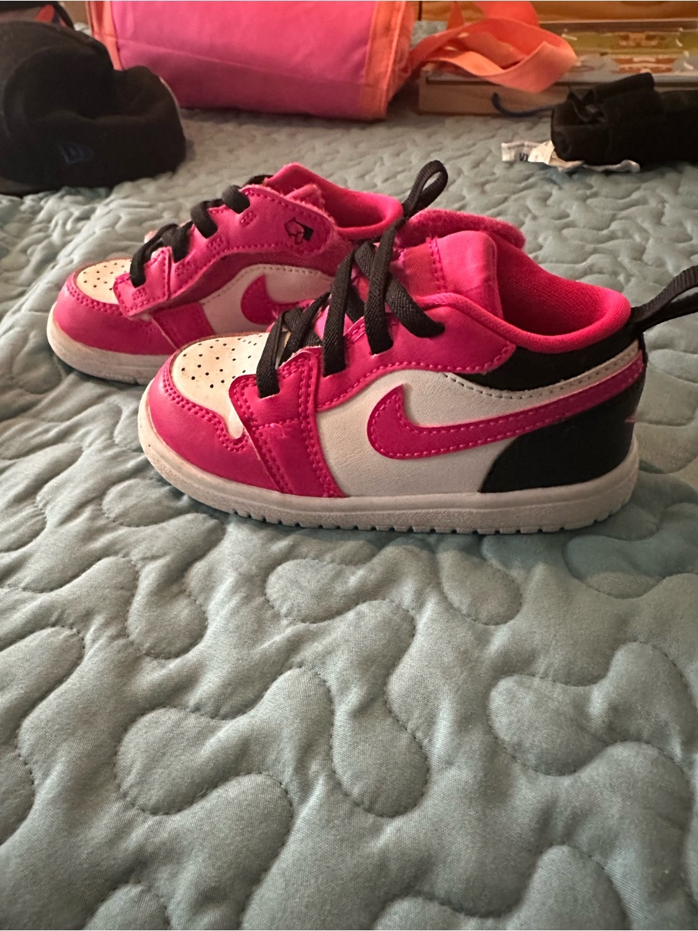 Nike Kids Hot Pink, White & Black Low-Top Sneakers